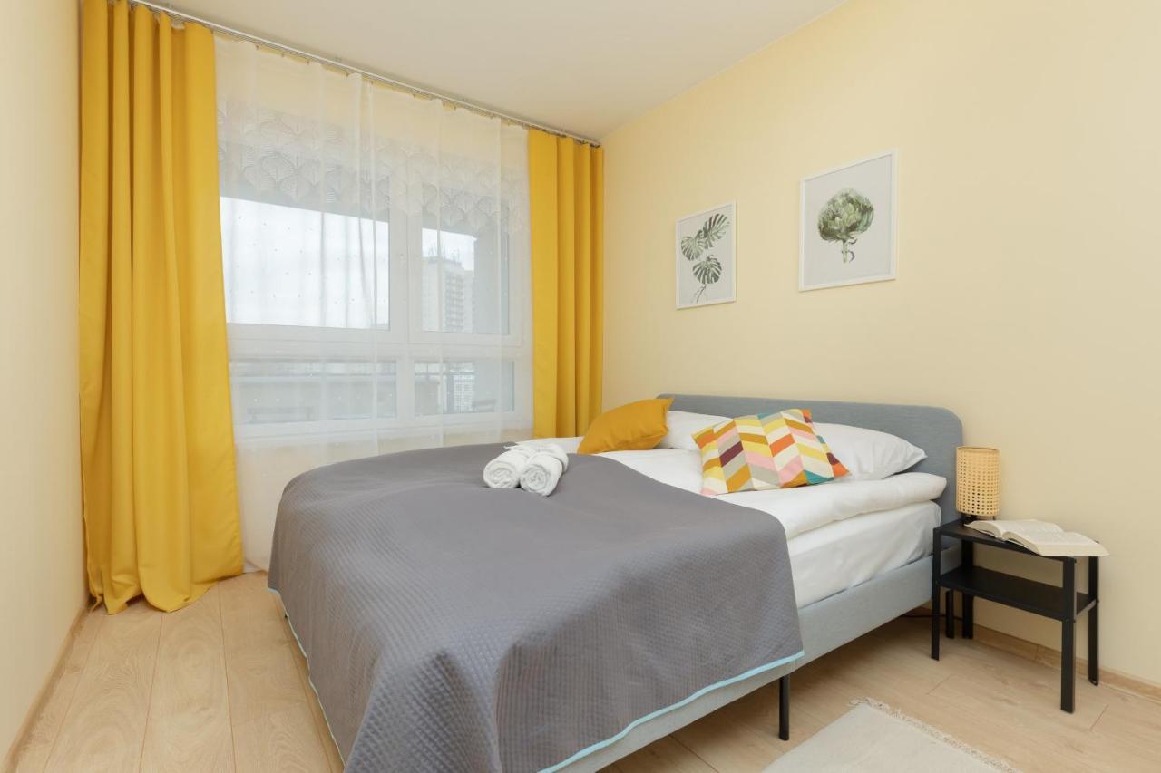 Praga Family Apartment With Parking By Noclegi Renters Varsovia Exterior foto