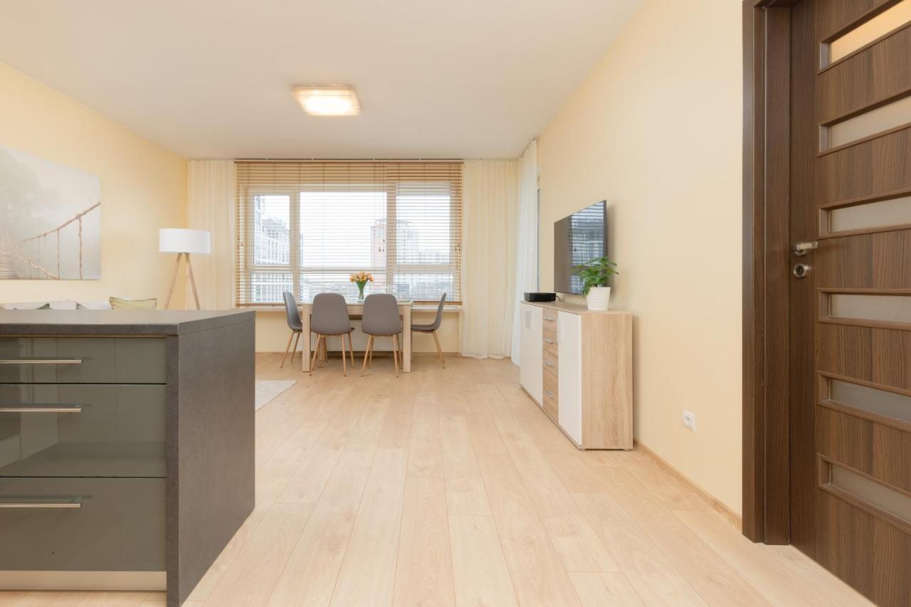 Praga Family Apartment With Parking By Noclegi Renters Varsovia Exterior foto